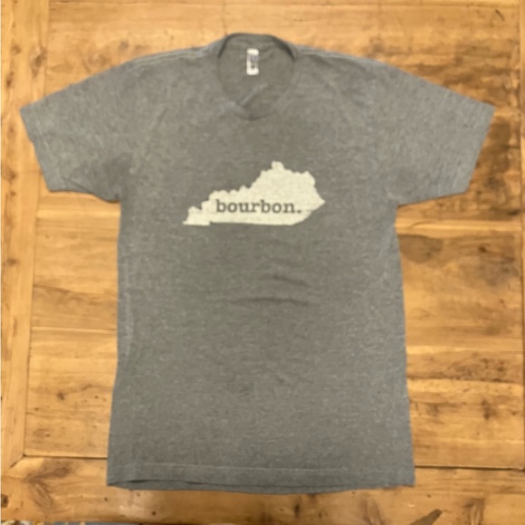 FIVE Bourbon-themed men’s T-shirts. 
Lot of 5! - Picture 3 of 8